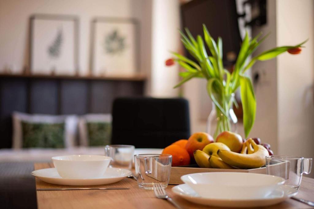 Place4you Apartment *