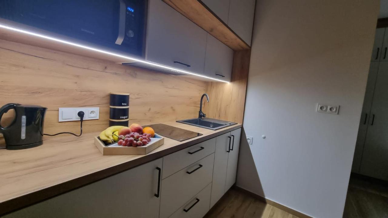Place4you Apartment *